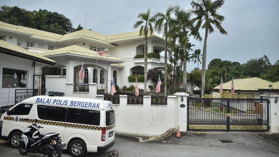 UMNO Crowdfunding for Najib Razak Sparks Online Mockery as Critics Donate One Sen with Insults